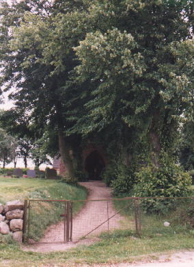 Bild Kirche Russow Mecklenburg 4.jpg