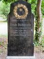 Grabstein Erich Bechmann, * 04.05.1868 gef. 22.08.1914 auf dem Friedhof an der Kirche