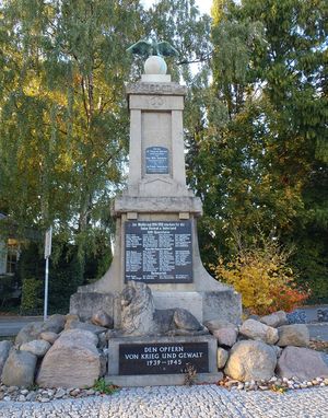 Kirchlengern Kriegerdenkmal Stift Quernheim-1.jpg