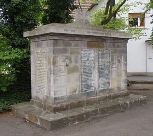 Loehne Mahnmal fuer den Frieden.jpg