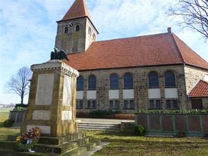 Hiddenhausen Kriegerdenkmal Eilshausen-01.jpg