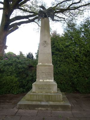 Spenge Kriegerdenkmal Friedhof Spenge-01.jpg