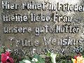 Juni2010 Friedhof Saugen 002.jpg