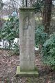 Gedenkstein für die Gertrudiskapelle im Schlosspark von Eller