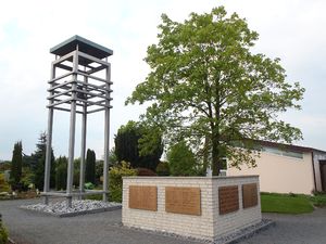 Roedinghausen Kriegerdenkmal Friedhof Schwenningdorf-01.jpg