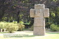 Das monumentale Kreuz am Ehrenmal für die Opfer des 2.Weltkrieges (1939-1945)